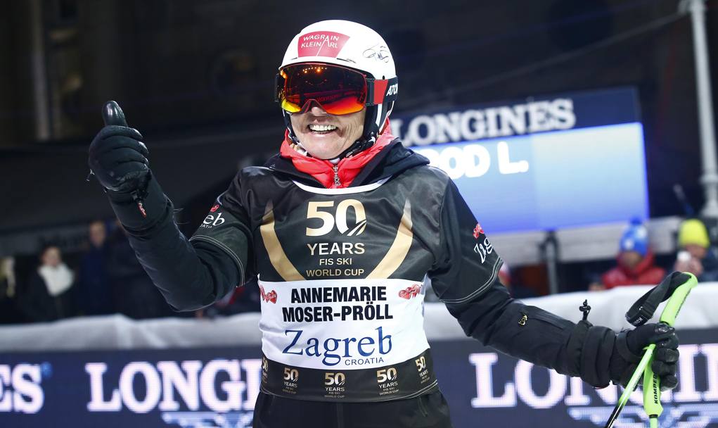 Un altro mostro sacro della storia dello sci, l’austriaca Annemarie Moser-Proell, non a caso considerata la pi grande sciatrice di tutti i tempi, sola capace di conquistare per ben sei volte la Coppa del Mondo assoluta (Pentaphoto)
